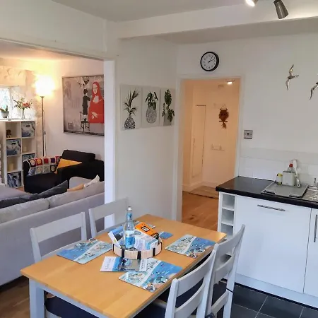 Chapel Street Retreat Apartment